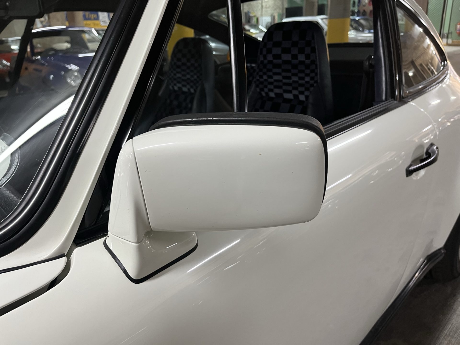 historic racing classic car