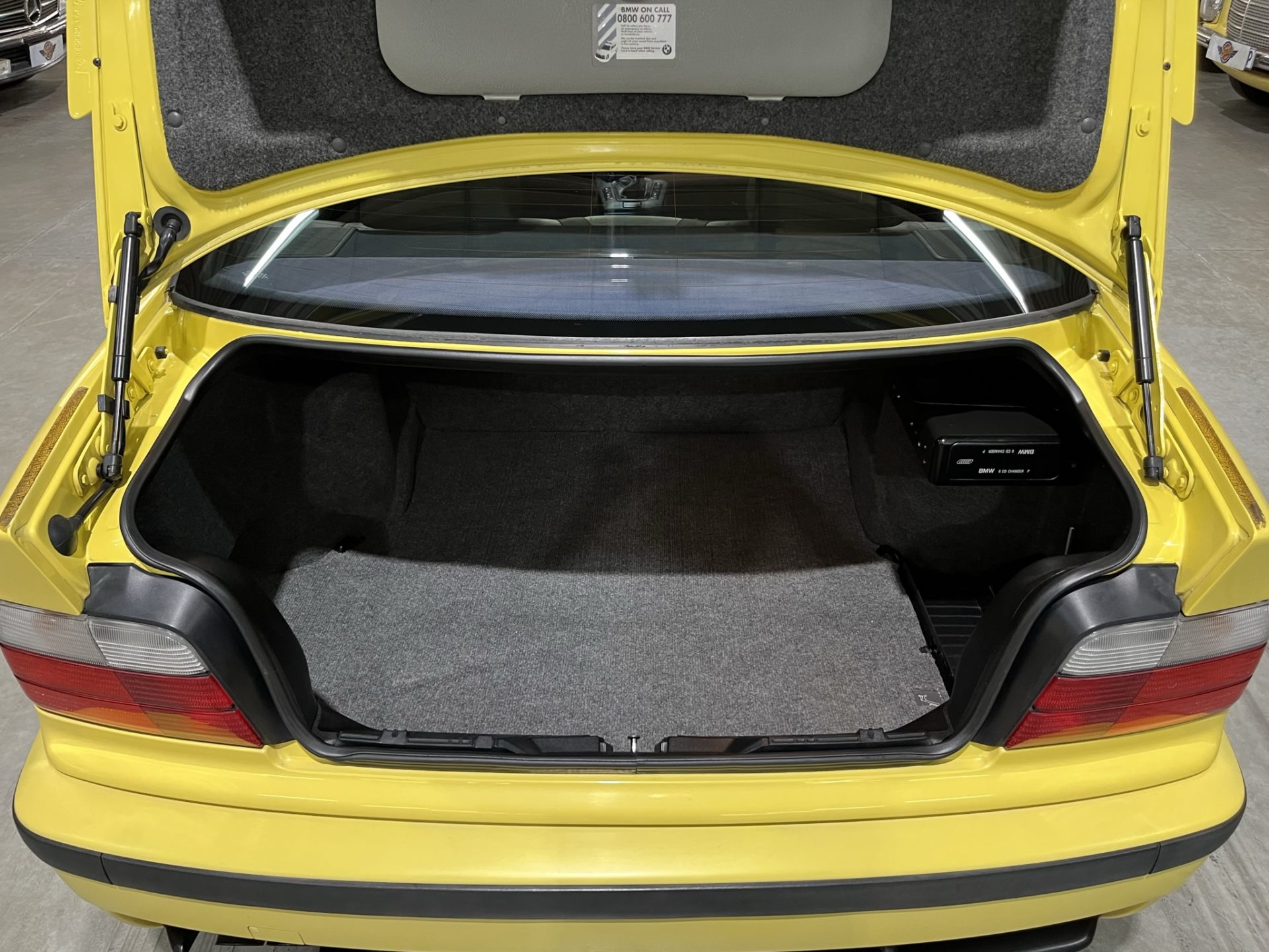 historic racing classic car