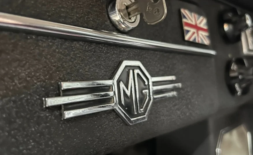 historic racing classic car