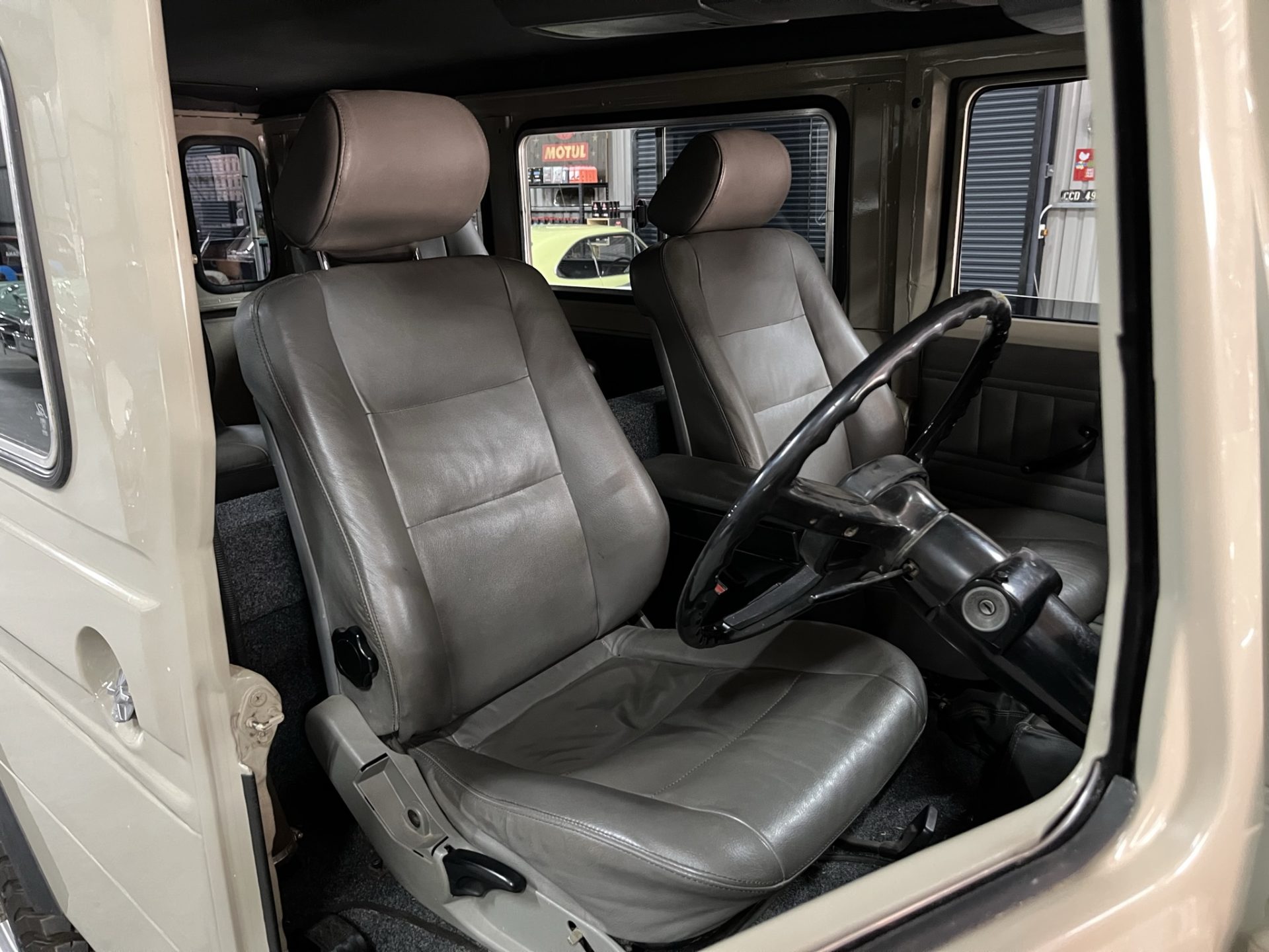 vintage automotive icon