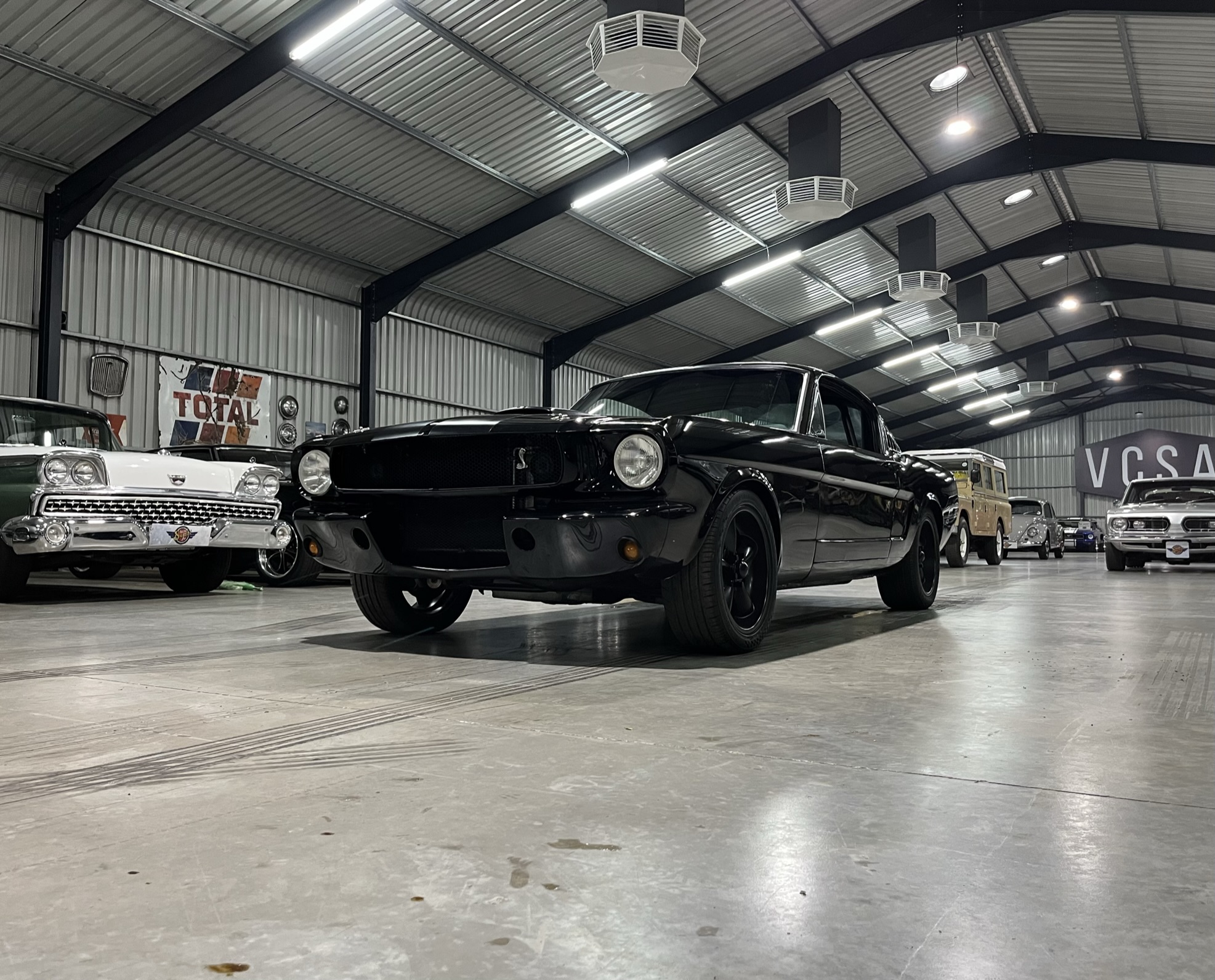 vintage automotive icon