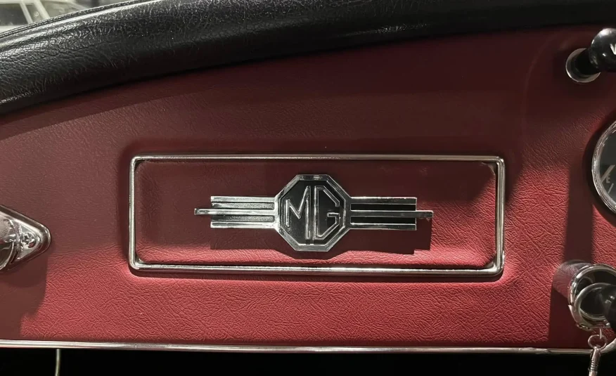 historic racing classic car