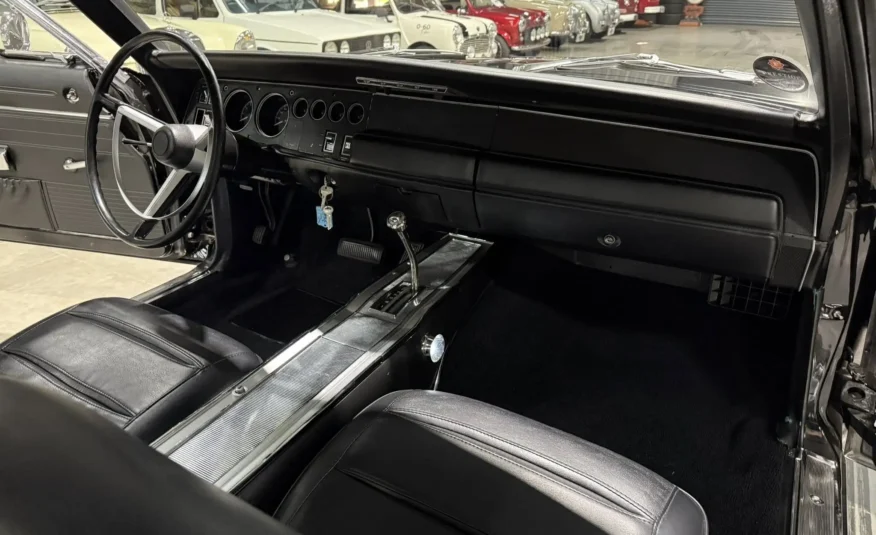 vintage luxury grand tourer