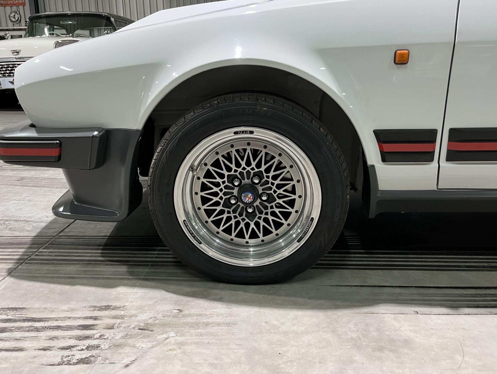 vintage automotive icon