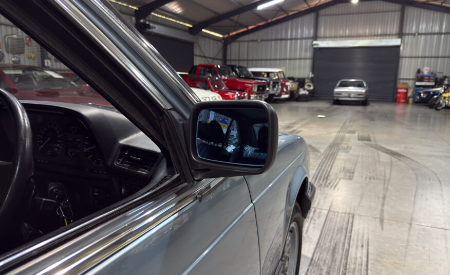 vintage automotive icon