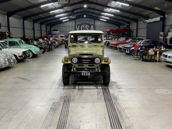 Toyota Land Cruiser FJ40